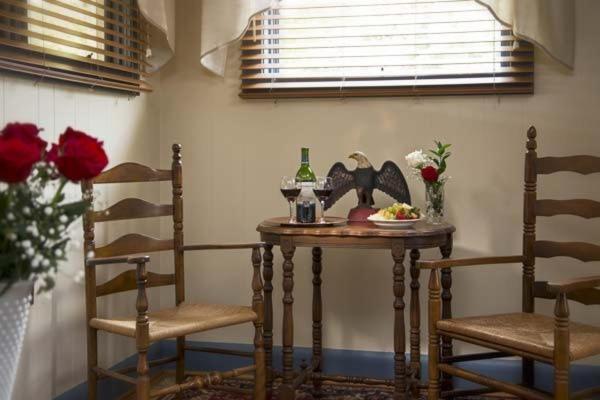 King Room with Balcony interior